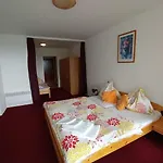 Lesni Πανσιόν Lipno nad Vltavou